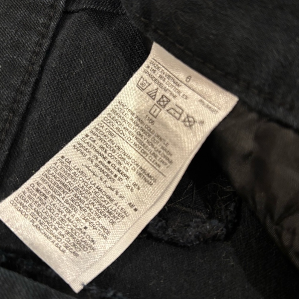 Old Navy Pixie Pants - Picture 6 of 12